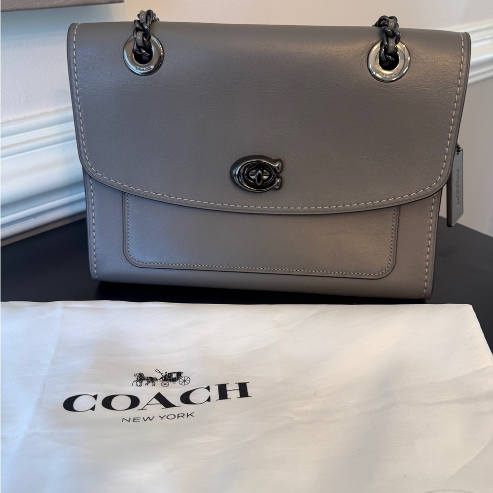 Coach Elegant Gray Leather Shoulder Bag